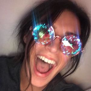 Meet your Posher, Macie